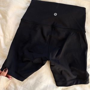 NEW lululemon bike shorts